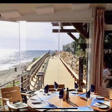 Beachfront In Mijas Costa 2-1a Apartmán